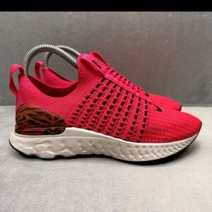 Nike React Phantom Run Flyknit Pink Prime Zebra Size 7.5